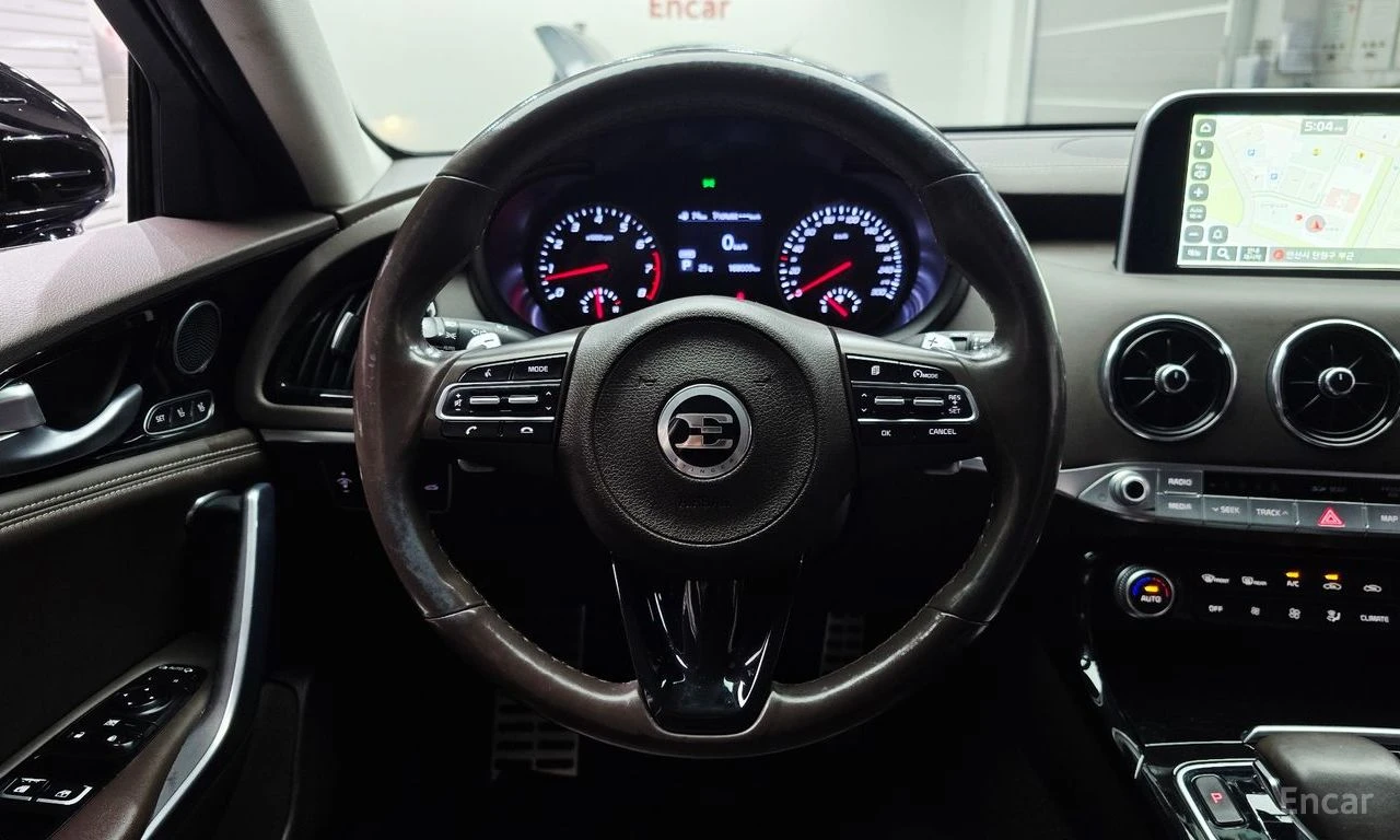 Kia Stinger 3.3 GT* ПОДГРЕВ* ОБДУХВАНЕ* КАМЕРА* КРАЙНА ЦЕНА* , снимка 10 - Автомобили и джипове - 54972037