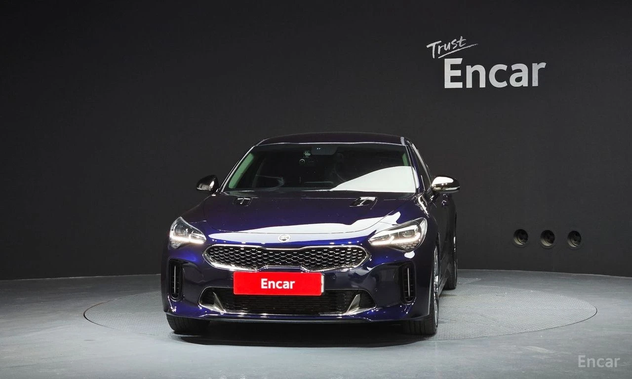 Kia Stinger 3.3 GT* ПОДГРЕВ* ОБДУХВАНЕ* КАМЕРА* КРАЙНА ЦЕНА* , снимка 2 - Автомобили и джипове - 54972037