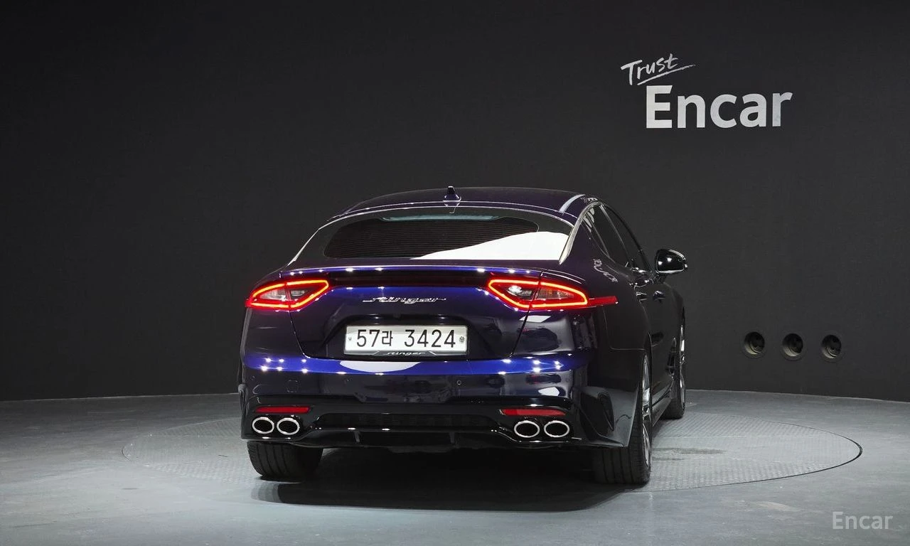 Kia Stinger 3.3 GT* ПОДГРЕВ* ОБДУХВАНЕ* КАМЕРА* КРАЙНА ЦЕНА* , снимка 4 - Автомобили и джипове - 54972037