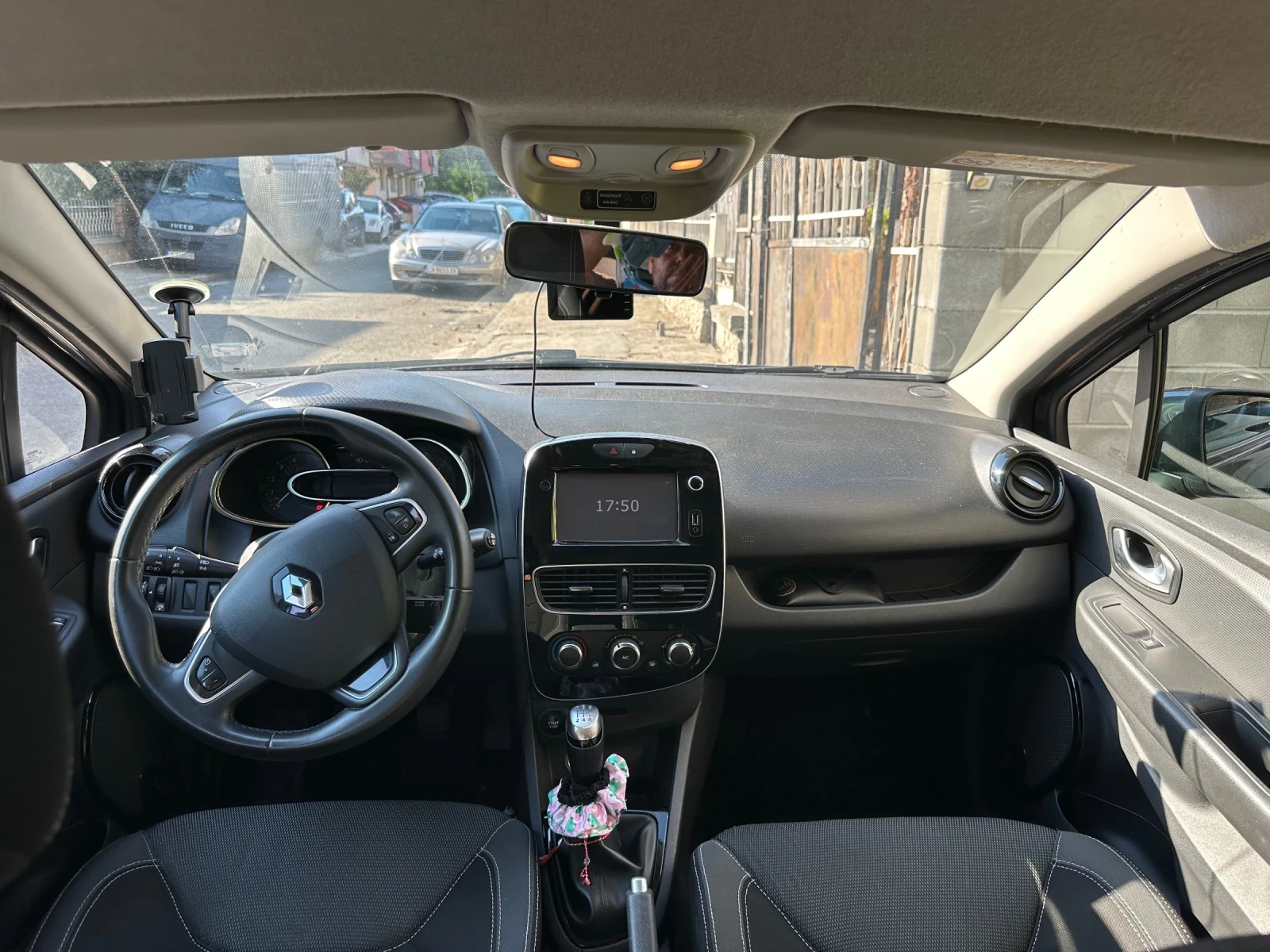 Renault Clio 1.5 dci, снимка 7 - Автомобили и джипове - 55365559