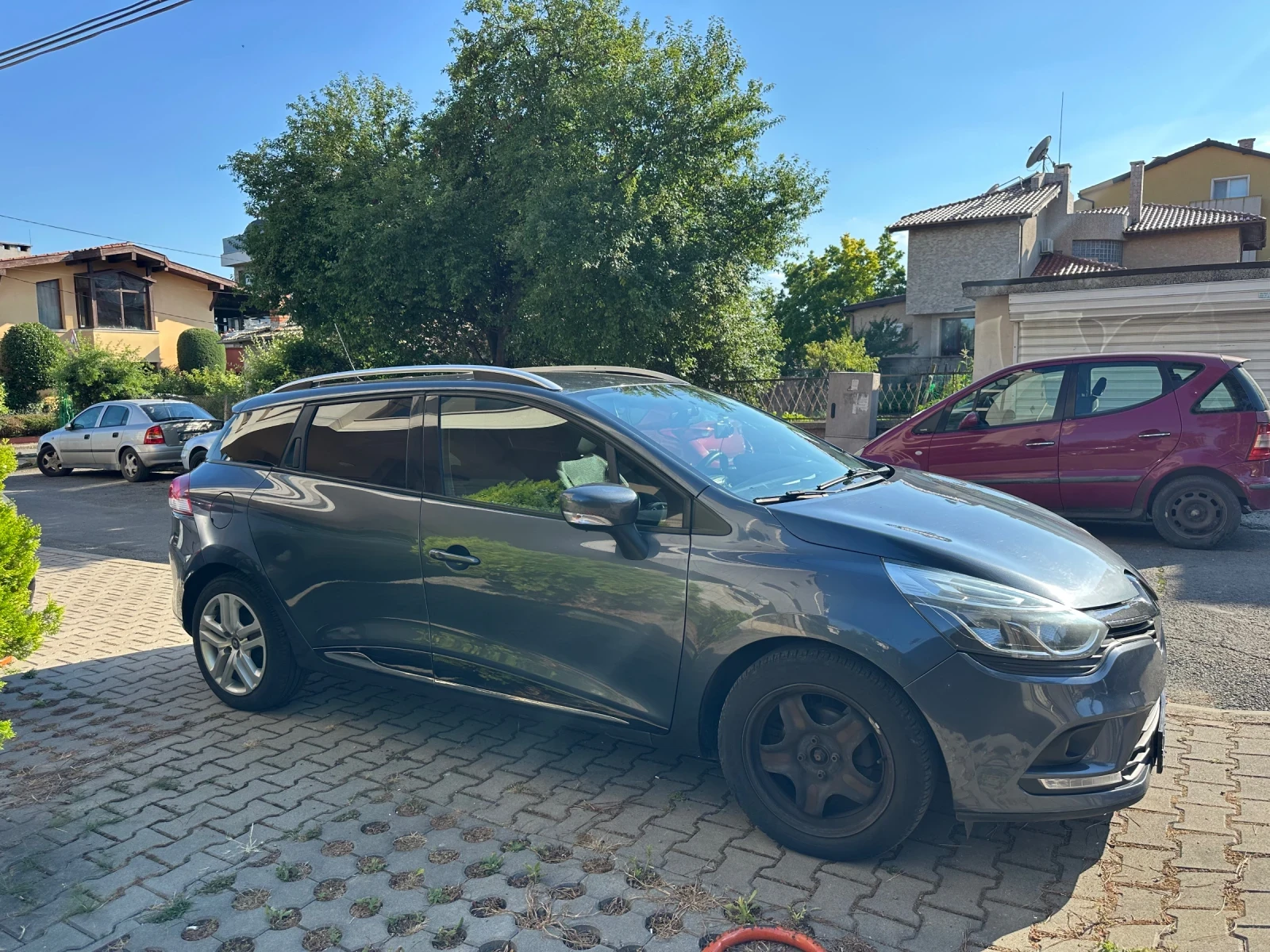 Renault Clio 1.5 dci, снимка 4 - Автомобили и джипове - 55365559