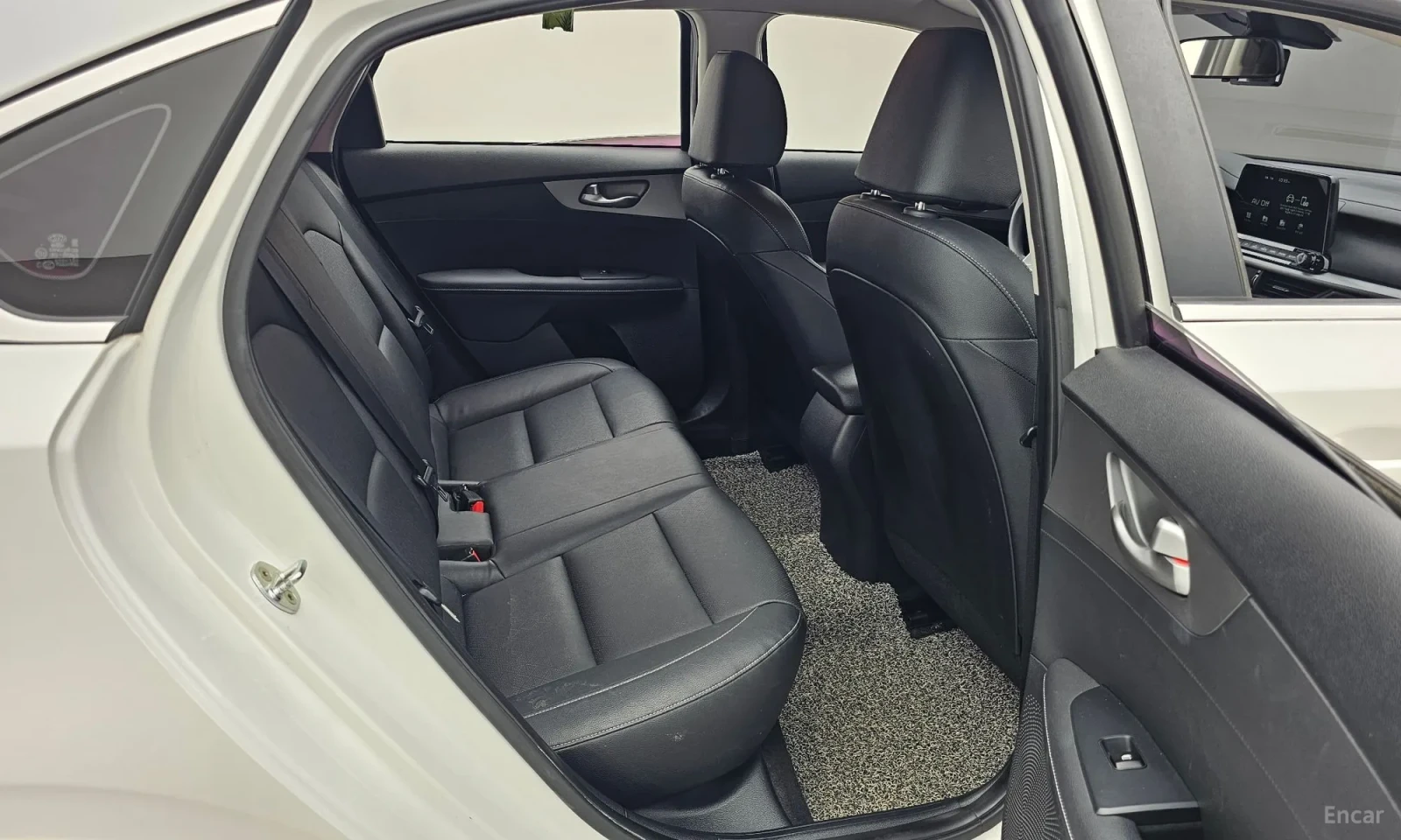 Kia K3 Подгреви\Реални километри\Топ оферта, снимка 12 - Автомобили и джипове - 55587912