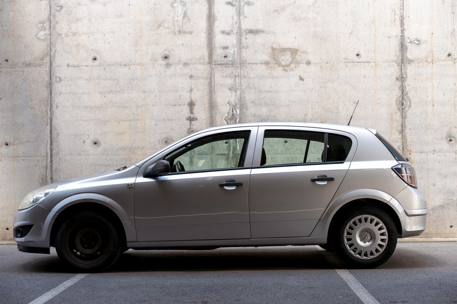 Opel Astra, снимка 4 - Автомобили и джипове - 55640507