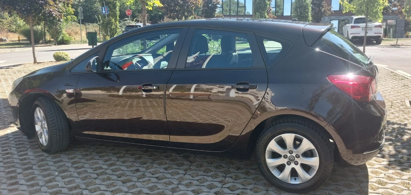 Opel Astra, снимка 5 - Автомобили и джипове - 55977362