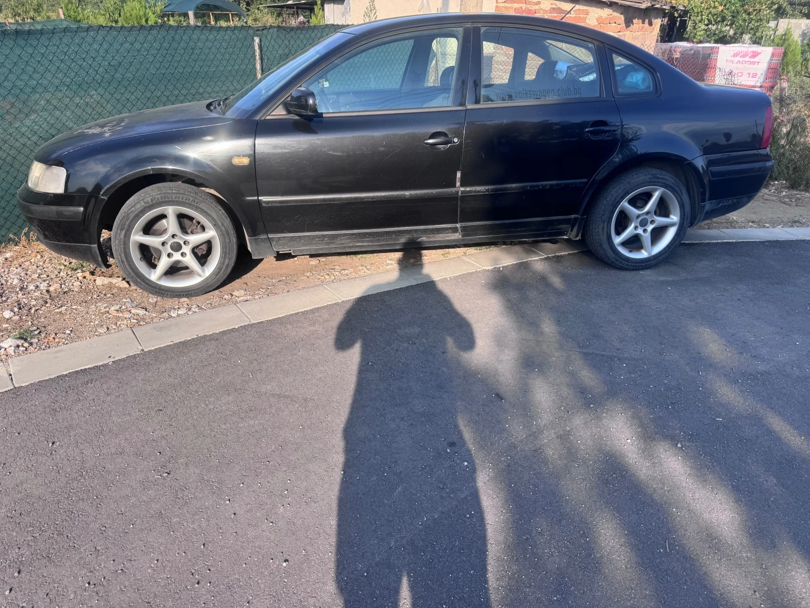 VW Passat 1.8 бензин, снимка 2 - Автомобили и джипове - 56320598