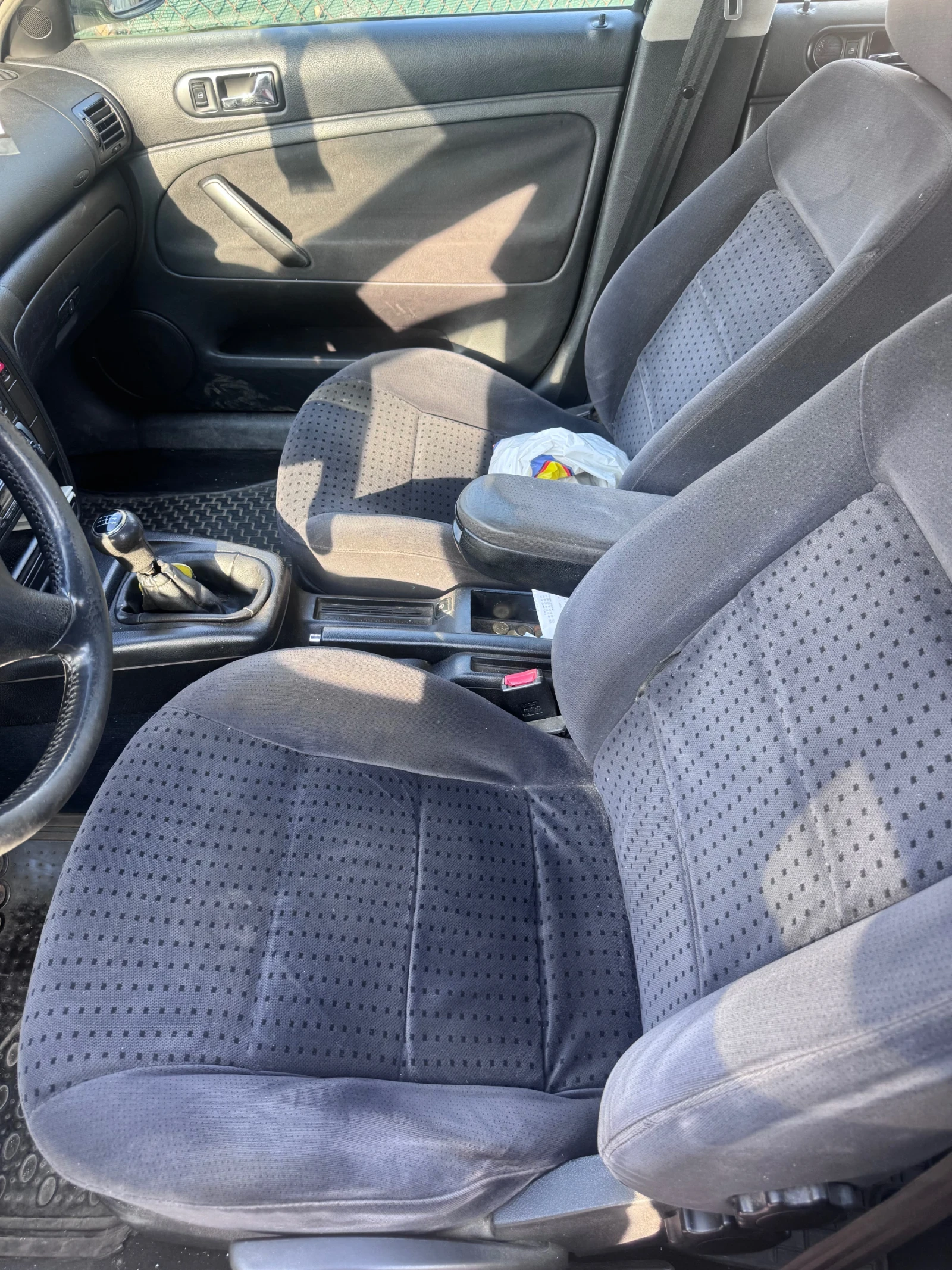 VW Passat 1.8 бензин, снимка 8 - Автомобили и джипове - 56320598