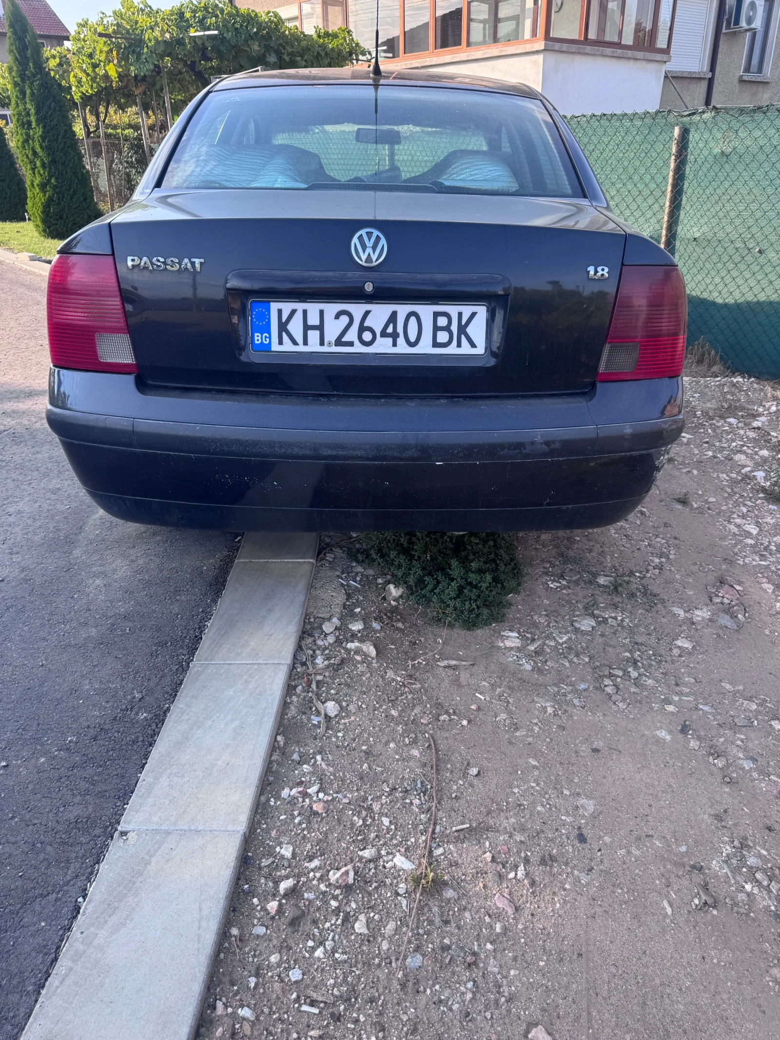 VW Passat 1.8 бензин, снимка 3 - Автомобили и джипове - 56320598