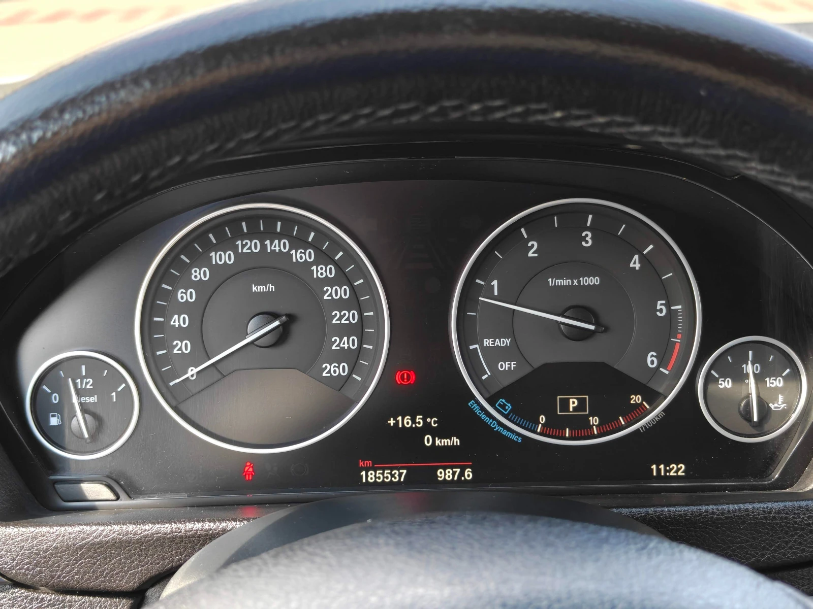 BMW 318 D LCI Full LED, снимка 13 - Автомобили и джипове - 56329020