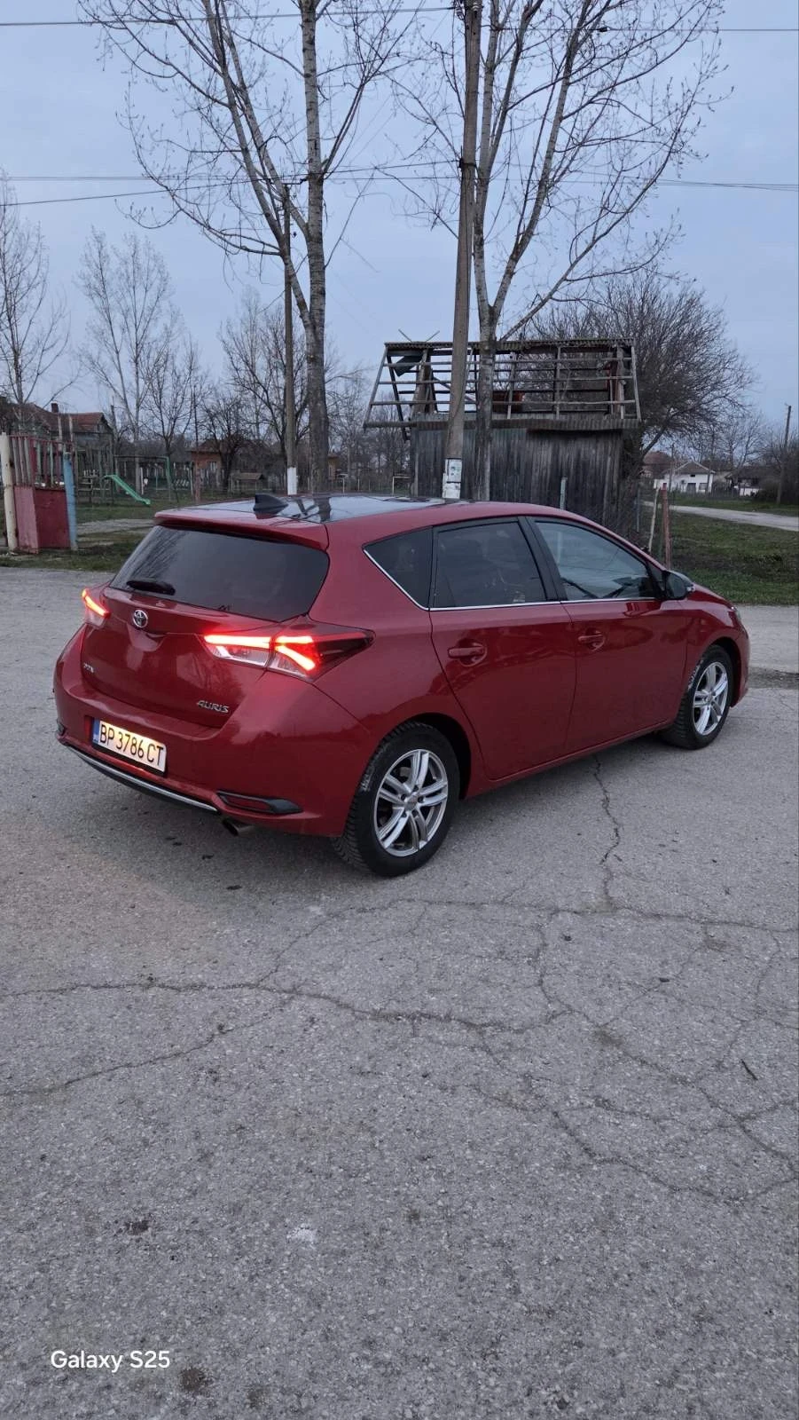 Toyota Auris 1.2Д4Т, снимка 6 - Автомобили и джипове - 56331020