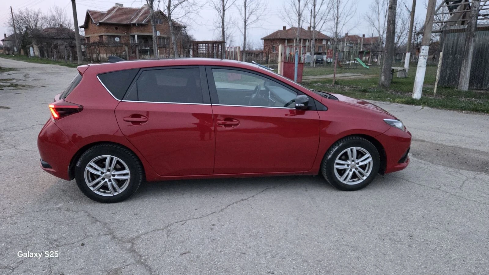 Toyota Auris 1.2Д4Т, снимка 7 - Автомобили и джипове - 56331020