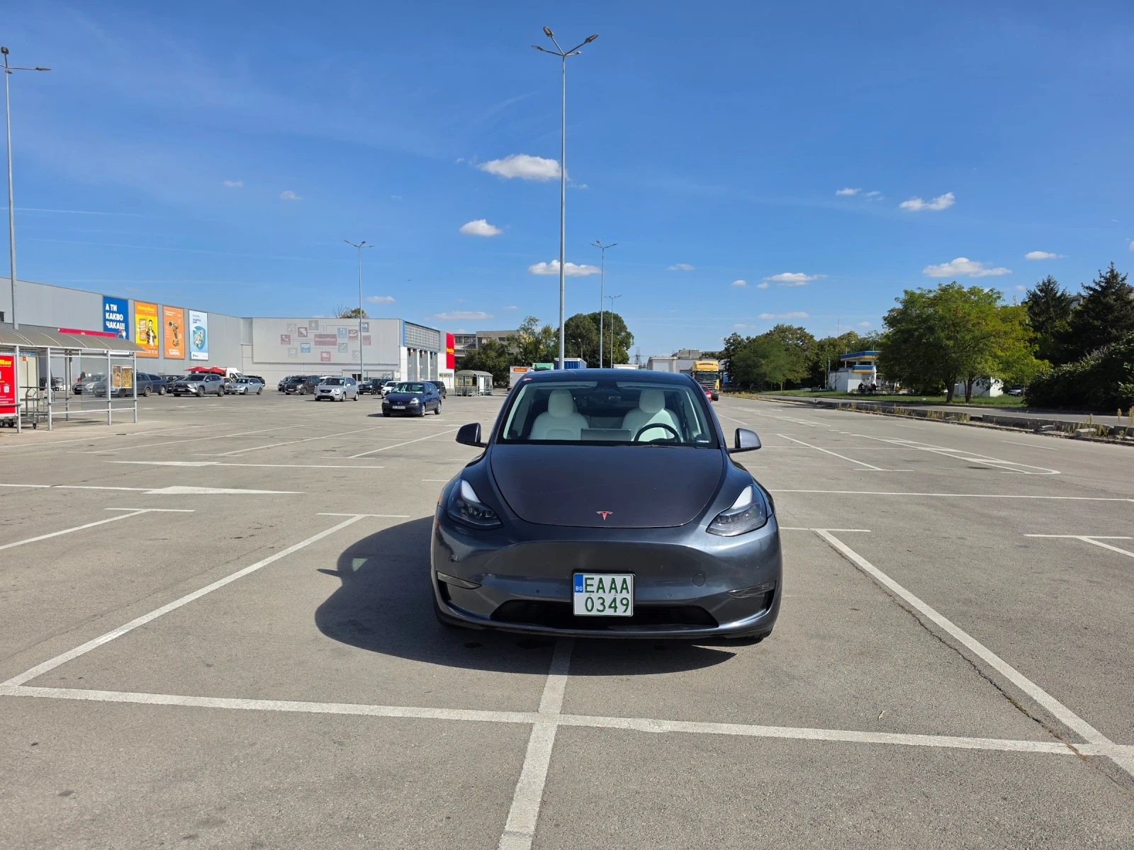Tesla Model Y, снимка 4 - Автомобили и джипове - 56331822