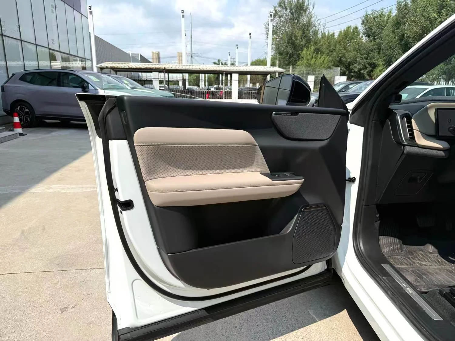 Volvo Xc70 VOLVO XC70 ULTRA AWD 4X4 462HP PLUG-IN HYBRID FULL | Mobile.bg � ����������� 9