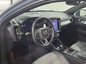 Volvo XC40 Core  CARFAX, снимка 13