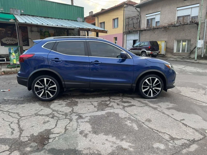 Nissan Qashqai  2.0 4x4 AWD KAMERA 360, снимка 3 - Автомобили и джипове - 48311480