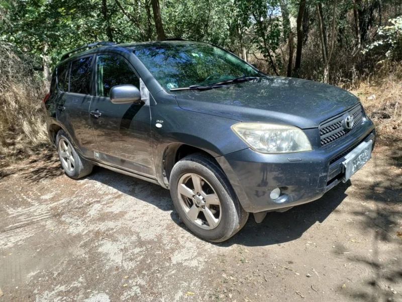 Toyota Rav4 d4d, снимка 5 - Автомобили и джипове - 48614567