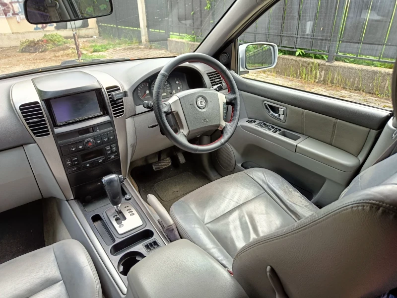 Kia Sorento 3.5 V6 Газ, снимка 12 - Автомобили и джипове - 53043407