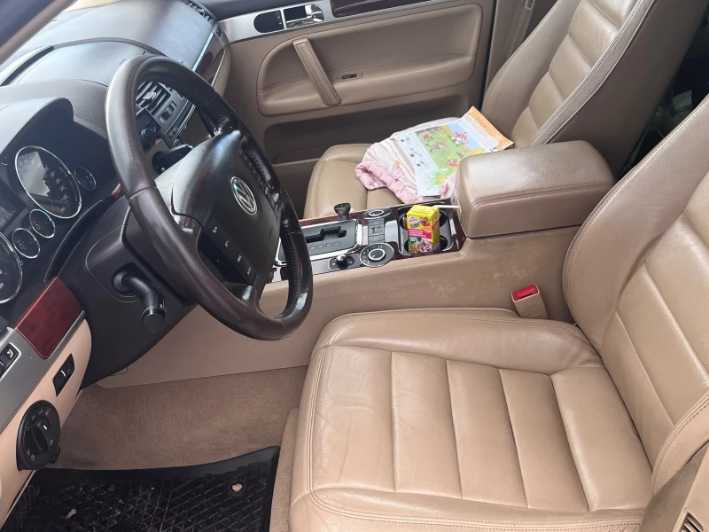 VW Touareg 2.5 tdi , снимка 5 - Автомобили и джипове - 52494558
