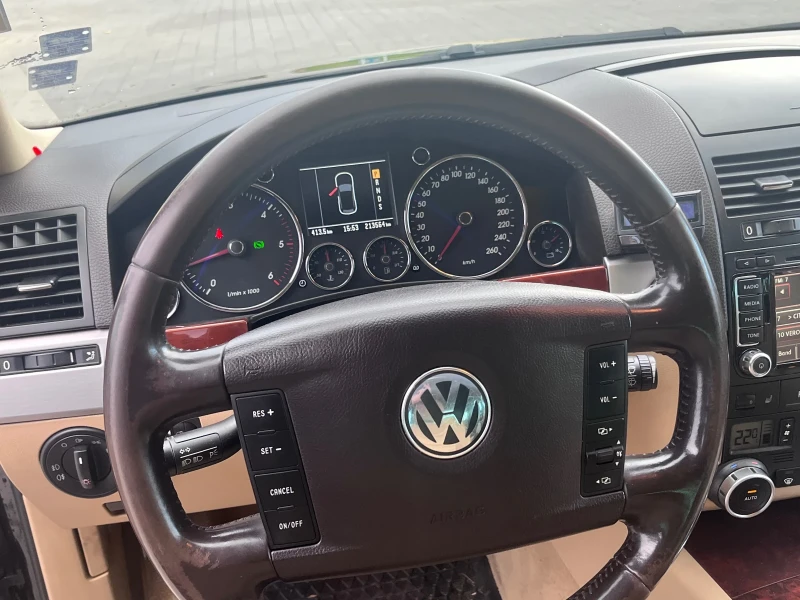 VW Touareg 2.5 tdi , снимка 7 - Автомобили и джипове - 52494558