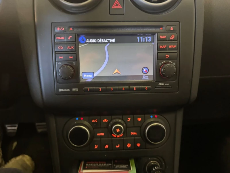 Nissan Qashqai 2.0 DCI  PANORAMA-KAMERA * * , снимка 7 - Автомобили и джипове - 52730810