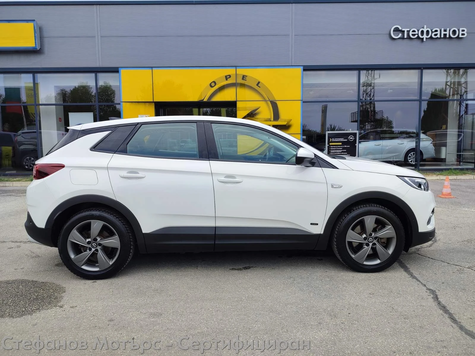 Opel Grandland X Elegance Plug-in-Hybrid 1.6 (225HP) AT8 - изображение 5