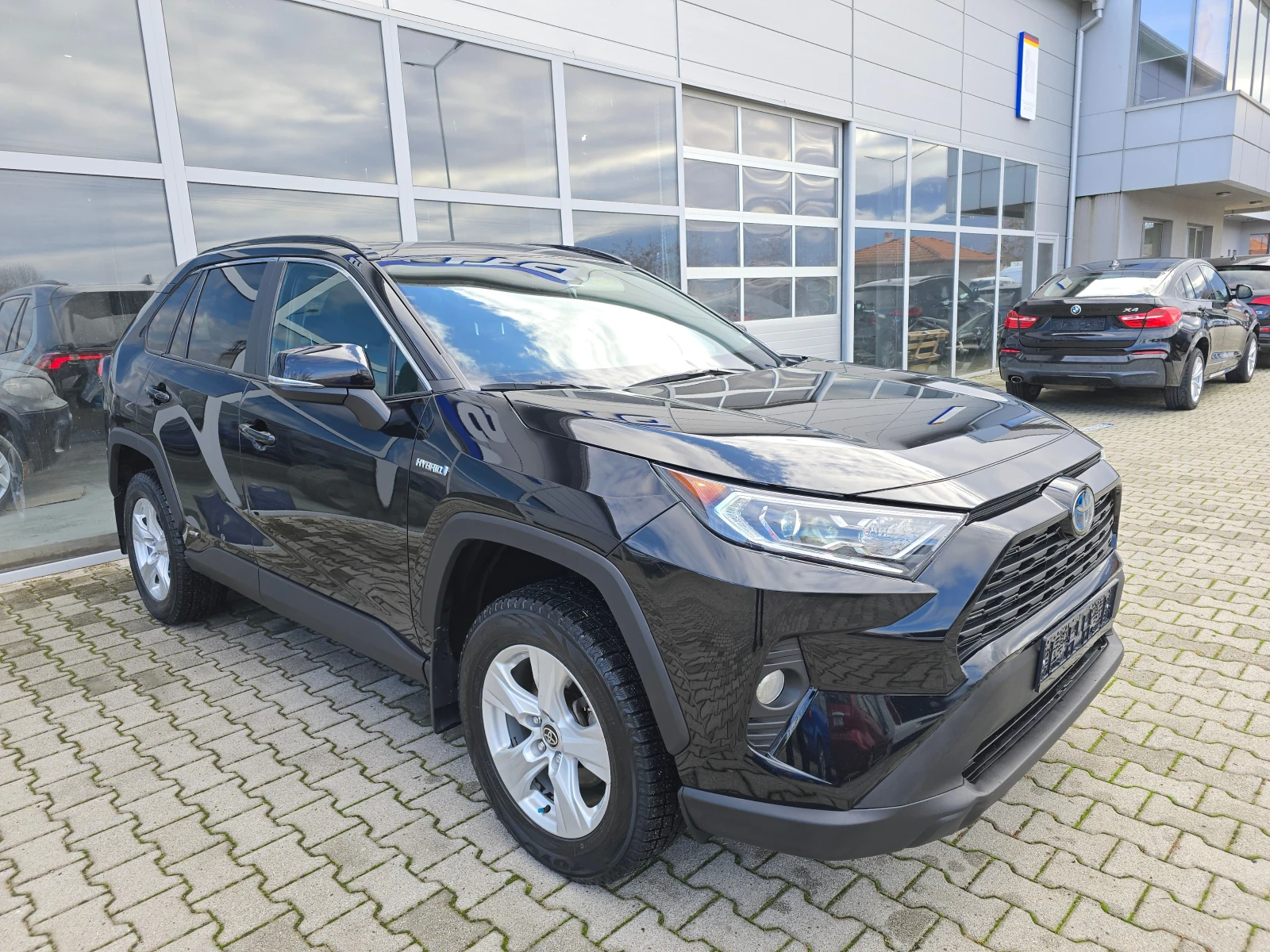 Toyota Rav4 34000km!! HYBRID!!4x4!! - изображение 2