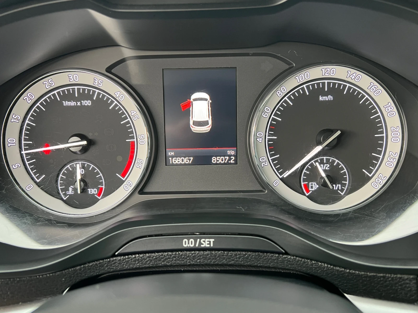 Skoda Karoq 1.6 TDI | Mobile.bg   12