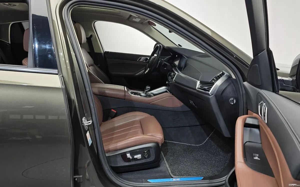 BMW X6 2020* HEAD-UP* KEYLESS* ОБДУХ* ПАНО* КРАЙНА ЦЕНА, снимка 13 - Автомобили и джипове - 54127406