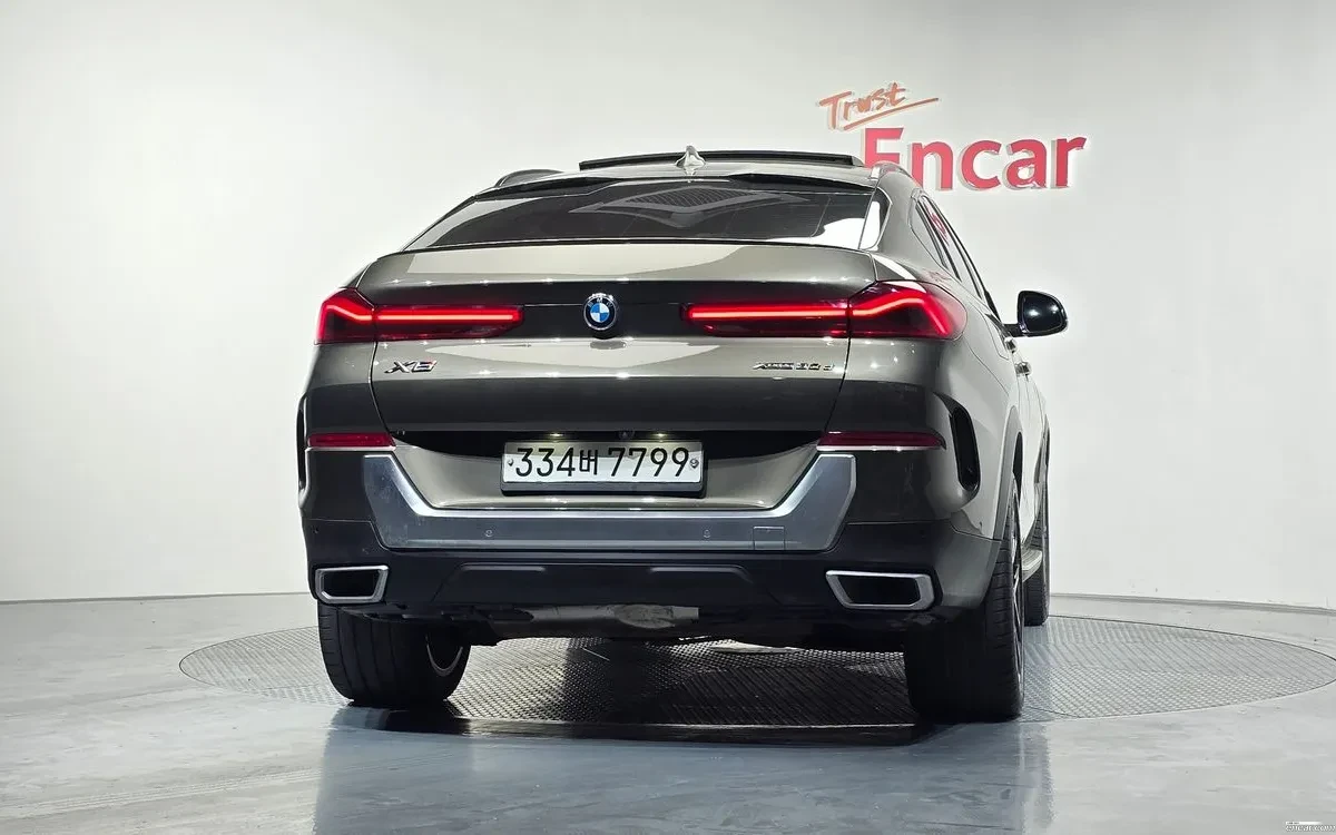 BMW X6 2020* HEAD-UP* KEYLESS* ОБДУХ* ПАНО* КРАЙНА ЦЕНА, снимка 4 - Автомобили и джипове - 54127406