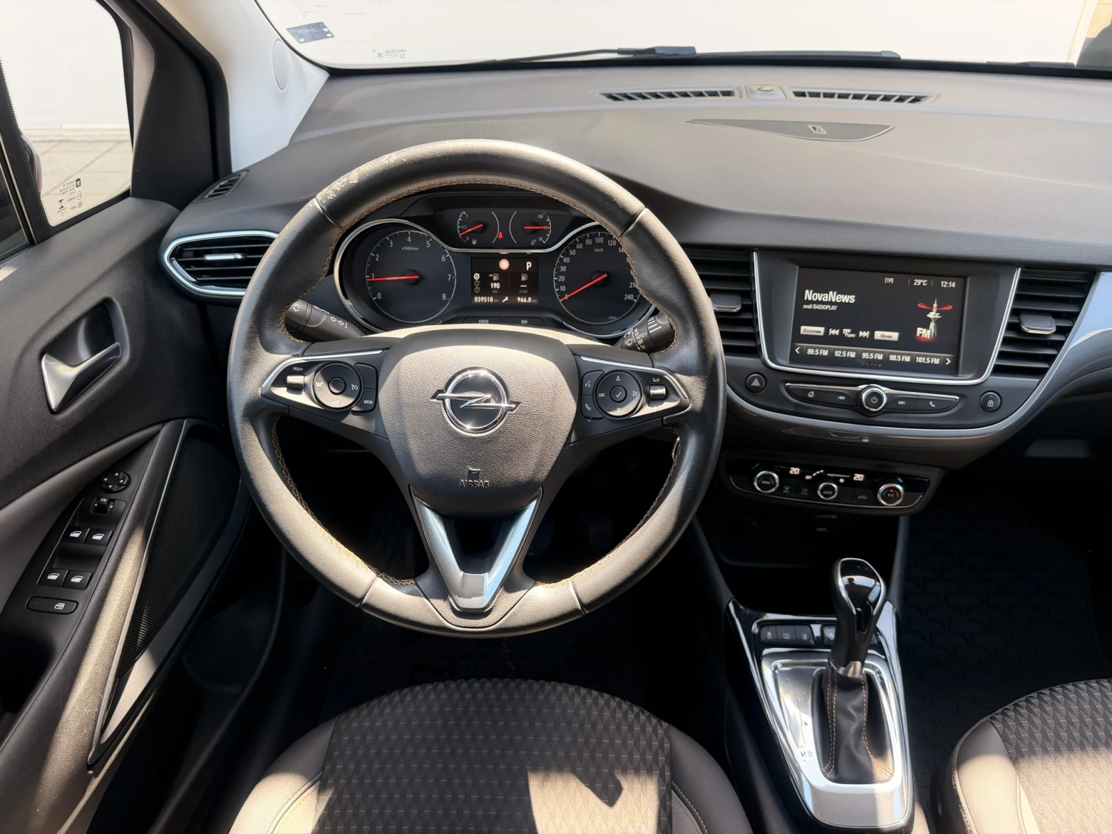 Opel Crossland X, снимка 14 - Автомобили и джипове - 54864278
