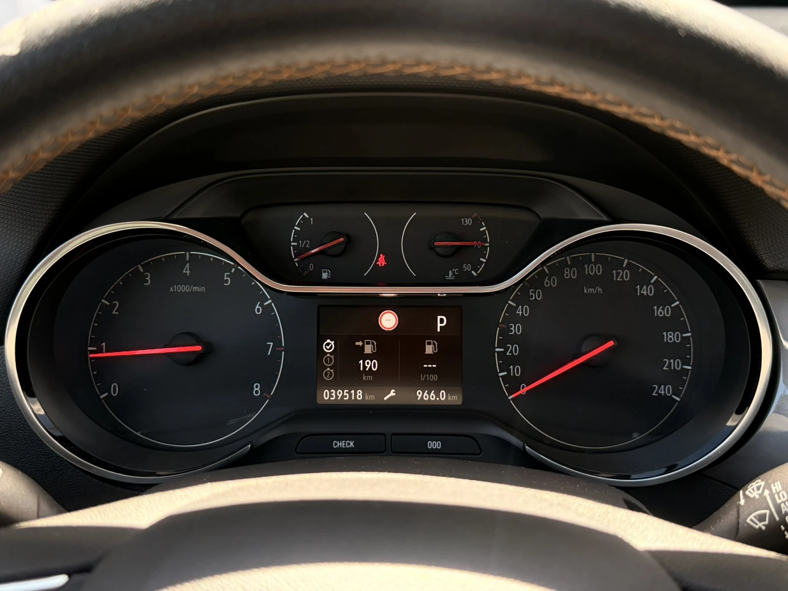 Opel Crossland X, снимка 15 - Автомобили и джипове - 54864278