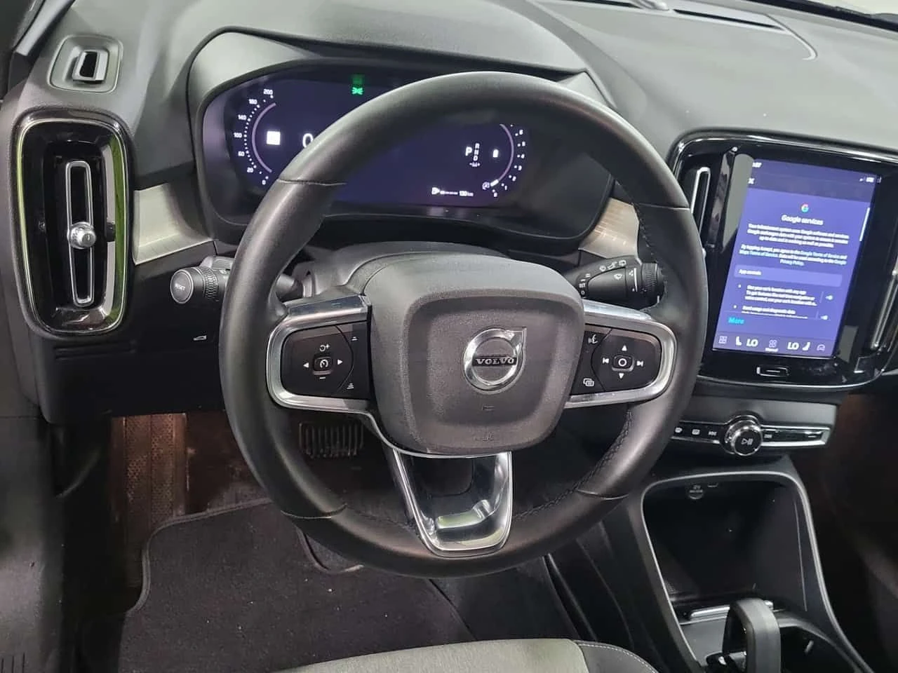 Volvo XC40 Core  CARFAX, снимка 9 - Автомобили и джипове - 54968609