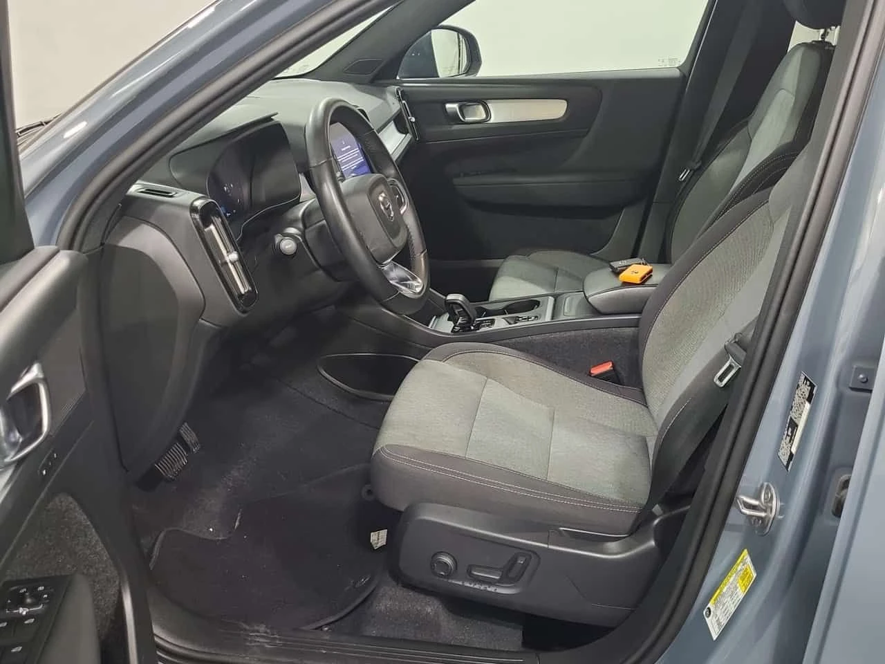 Volvo XC40 Core  CARFAX, снимка 5 - Автомобили и джипове - 54968609