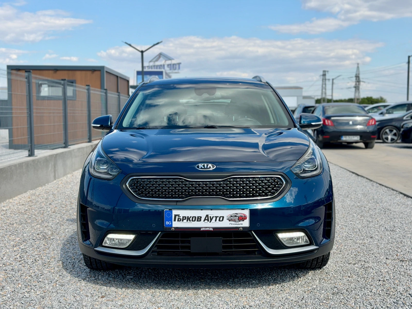 Kia Niro 1.6 Hybrid / FULL / KOJA / CARLAY / DISTRONIC, снимка 2 - Автомобили и джипове - 55673557