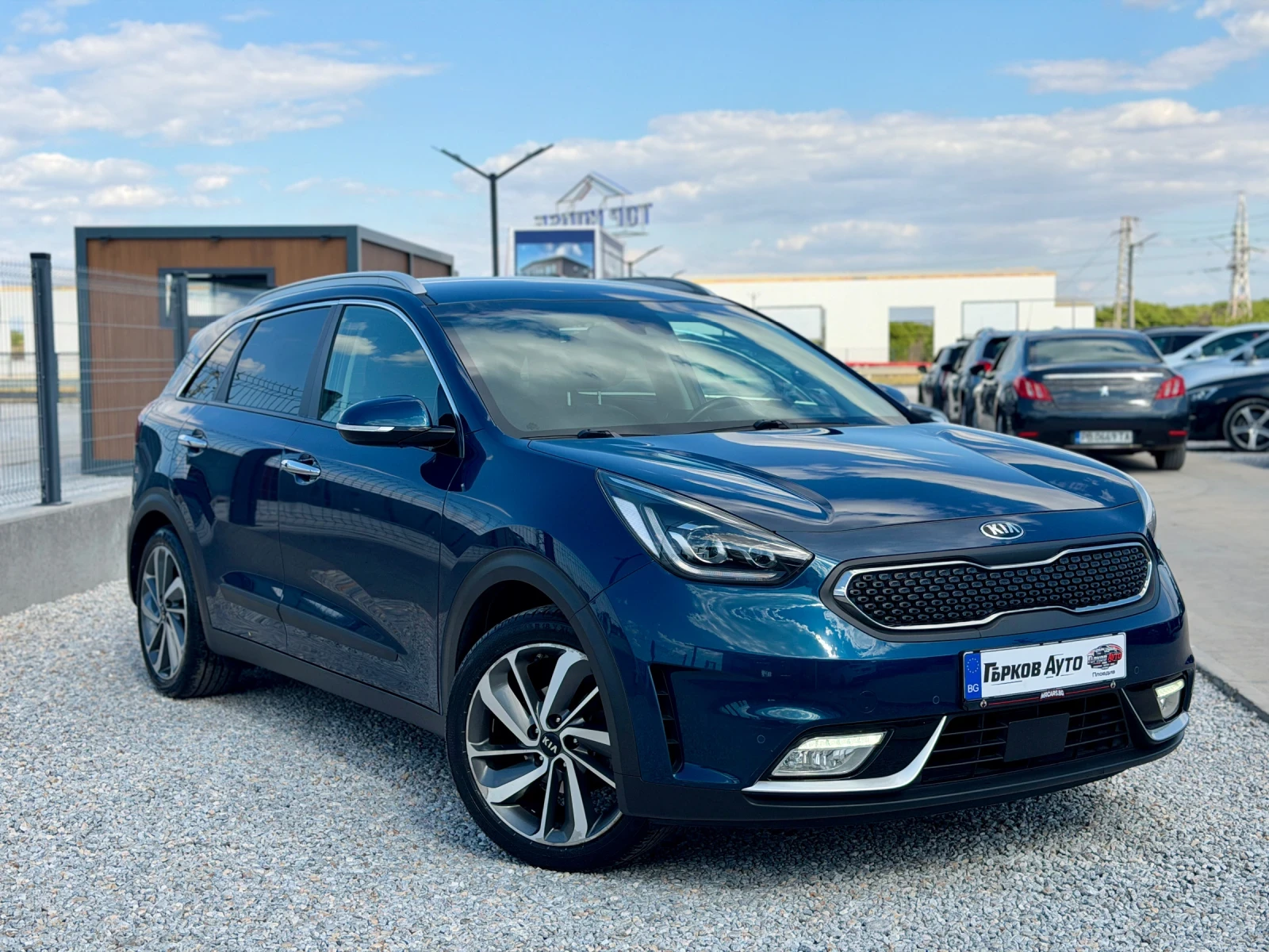 Kia Niro 1.6 Hybrid / FULL / KOJA / CARLAY / DISTRONIC, снимка 3 - Автомобили и джипове - 55673557