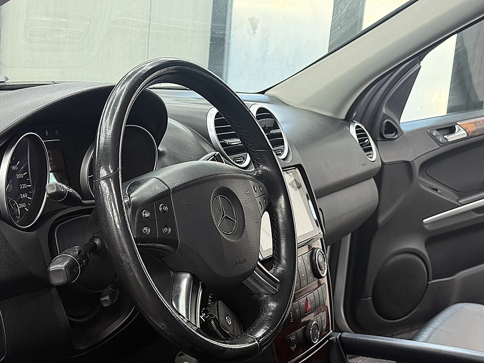 Mercedes-Benz ML 320 4-Matic/7gt/NAVI/�������� ������ | Mobile.bg � ����������� 12