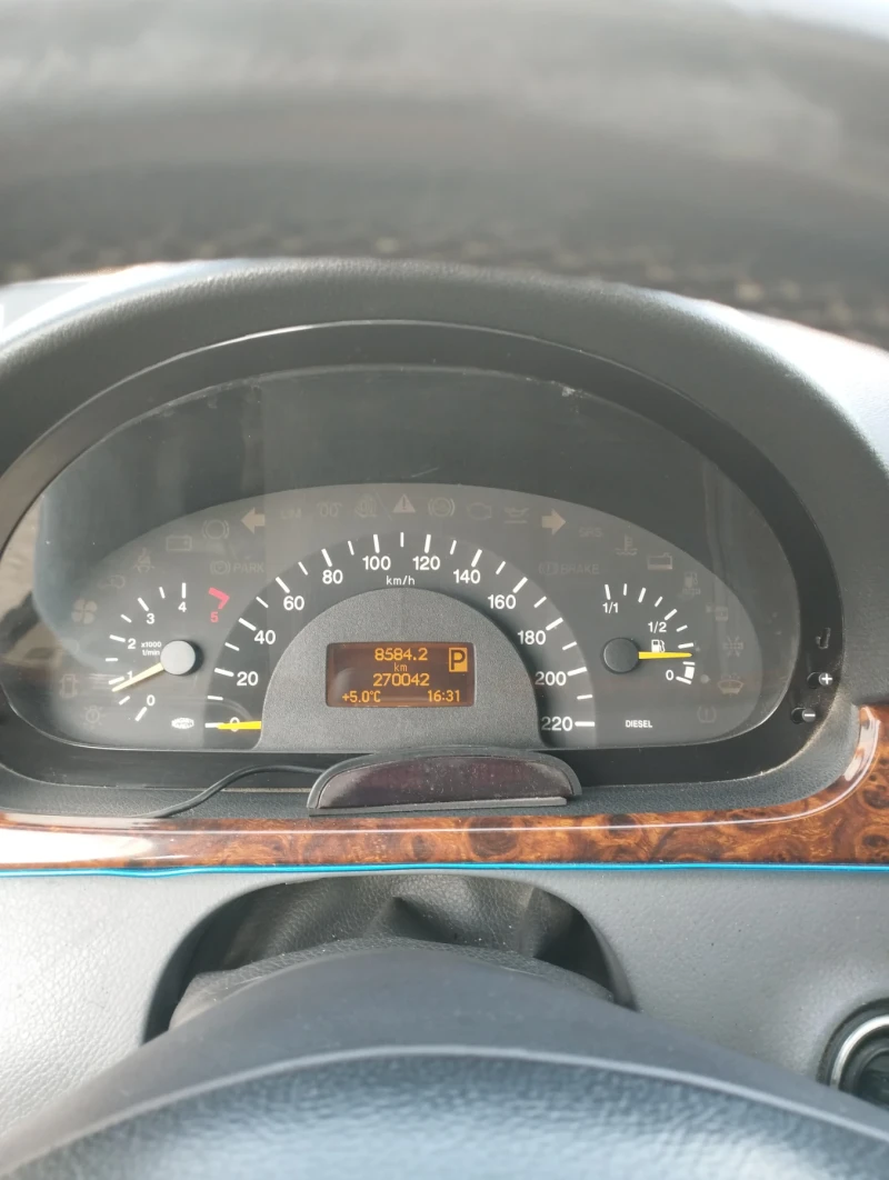 Mercedes-Benz Viano 2.2 150.кс, снимка 12 - Бусове и автобуси - 53142577