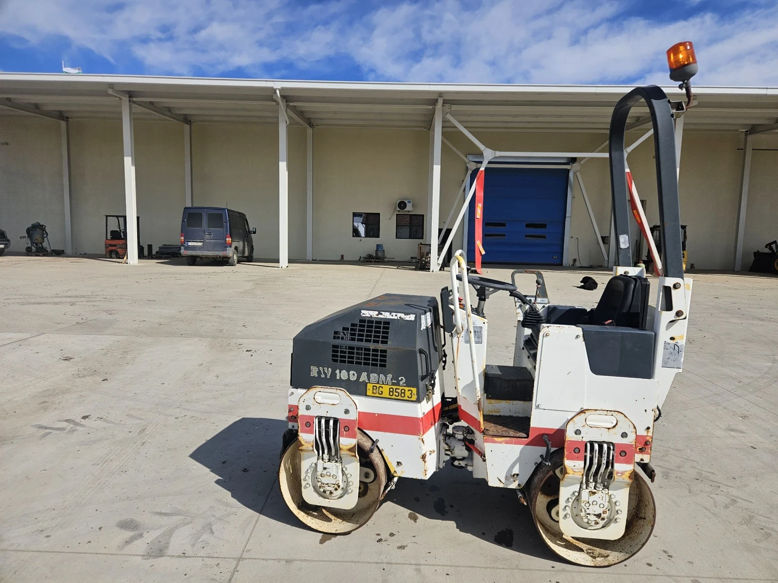 Валяк BOMAG BW 100 AD-2, снимка 5 - Индустриална техника - 54124517