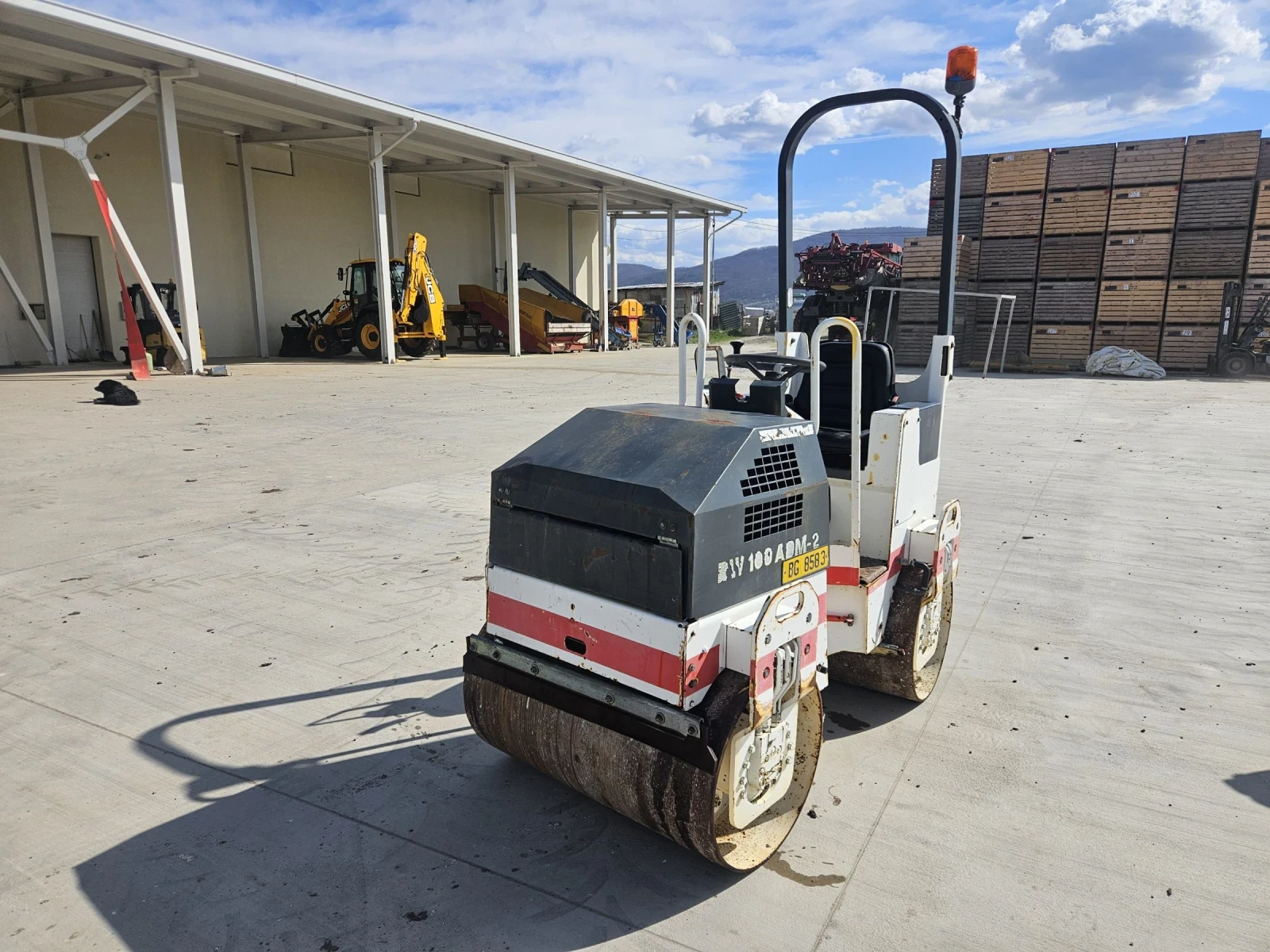 Валяк BOMAG BW 100 AD-2