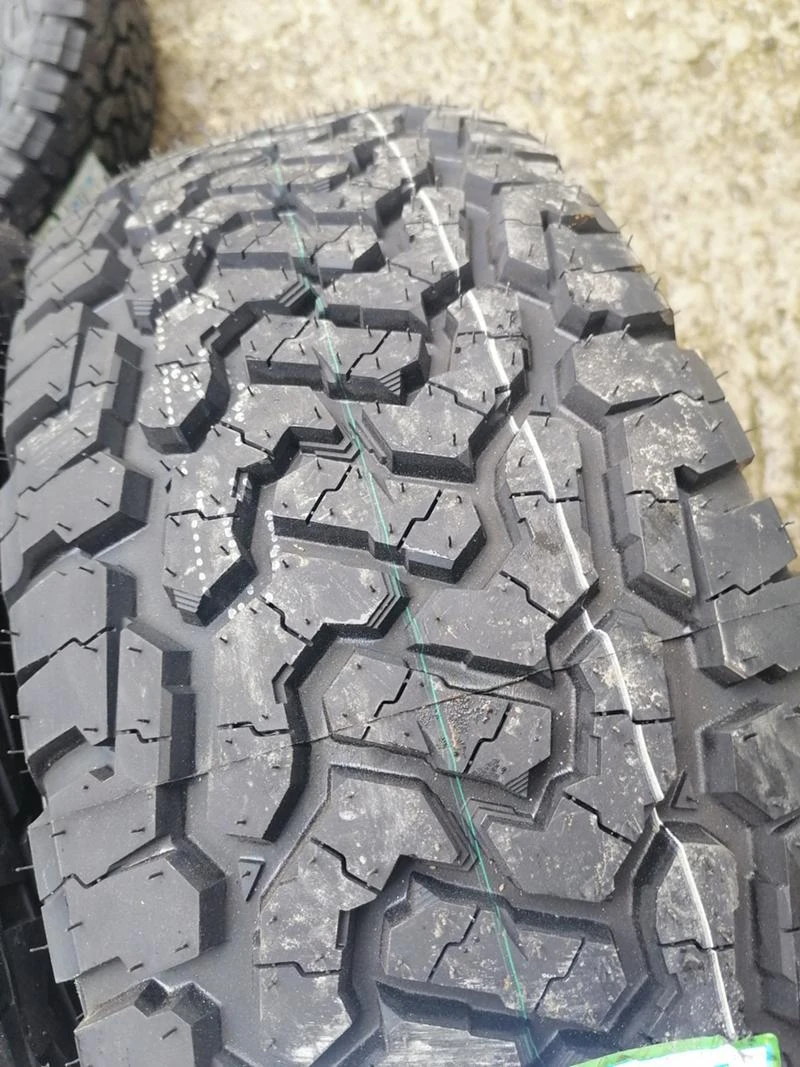 Гуми Всесезонни 235/75R15, снимка 6 - Гуми и джанти - 33283771