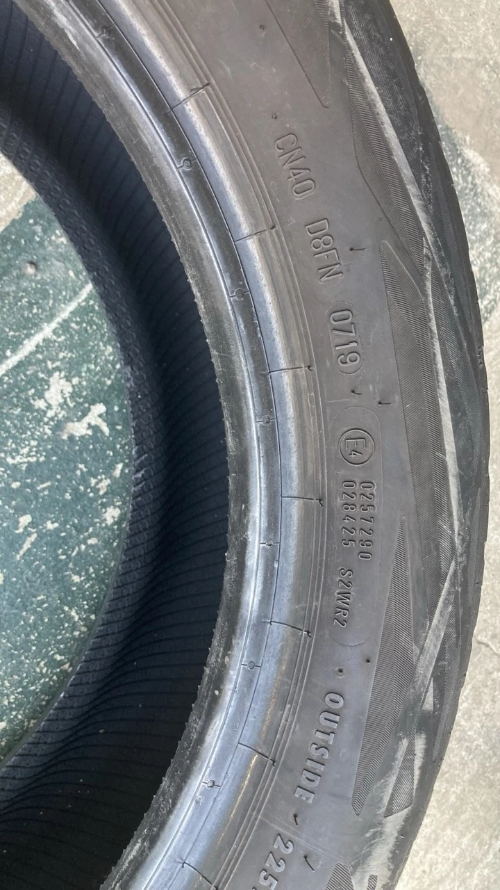 Гуми Летни 225/50R17, снимка 4 - Гуми и джанти - 46652358