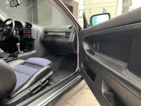BMW 318 is Coupe , снимка 13