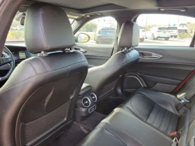 Alfa Romeo Giulia VELOCE RWD* АвтоКредит* (Цена до БГ) - 26299 € / 51436.37 лв. - 45849015 7