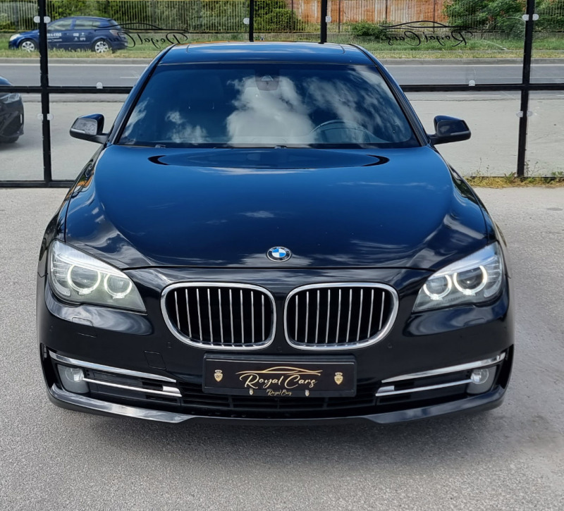 BMW 730 KeyLess /Hed Up/Distronic/Soft Close/360  , снимка 2 - Автомобили и джипове - 45357667