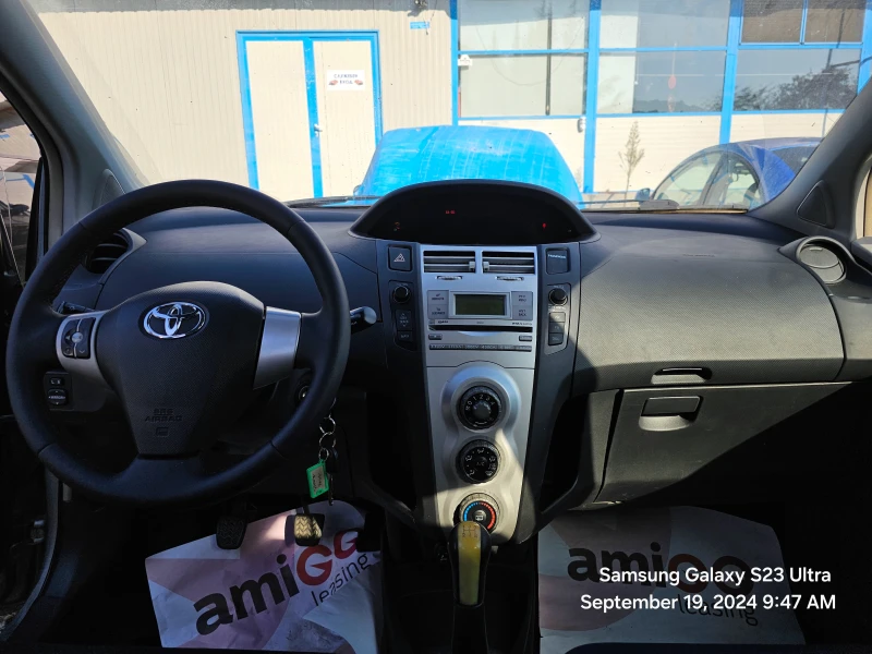 Toyota Yaris 1.2, снимка 6 - Автомобили и джипове - 48321505