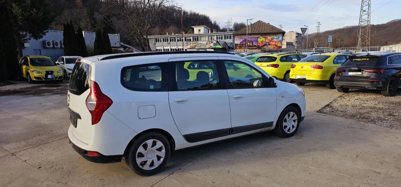 Dacia Lodgy 1.6* ЗаводскаГаз* 7МЕСТА* НАВИ* КЛИМА* ЕЛ ПАКЕТ, снимка 3 - Автомобили и джипове - 48875562