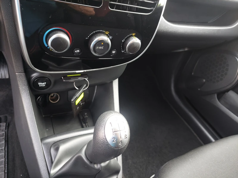 Renault Clio 1, 5dci EURO6, снимка 11 - Автомобили и джипове - 50746443