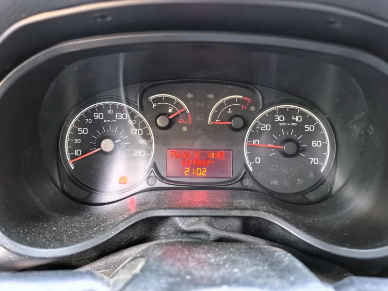 Fiat Doblo 1.6, снимка 11 - Автомобили и джипове - 52388533