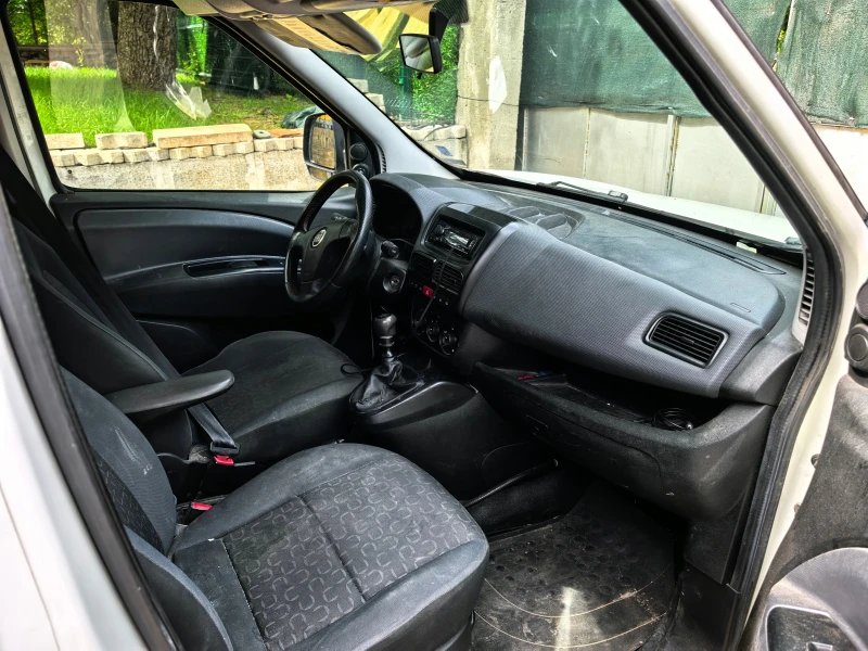 Fiat Doblo 1.6, снимка 9 - Автомобили и джипове - 52388533