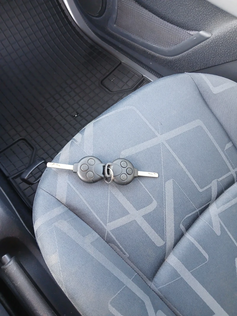 Smart Fortwo, снимка 9 - Автомобили и джипове - 52507755