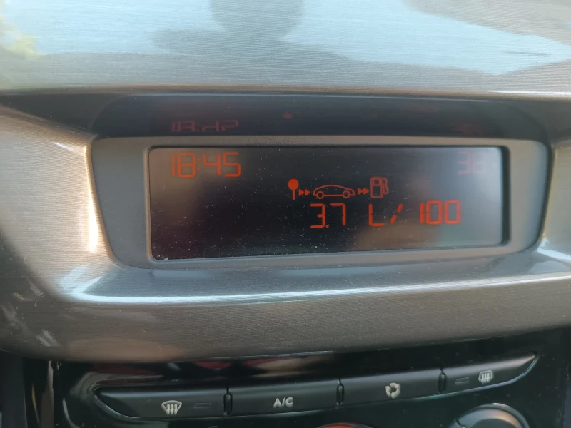 Citroen C3, снимка 16 - Автомобили и джипове - 52641002